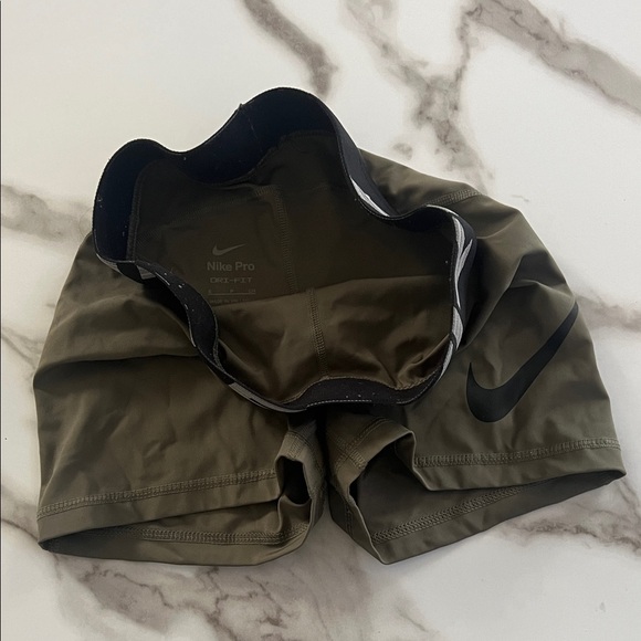 Nike Pro Women's Olive Green Shorts - Picture 3 of 7